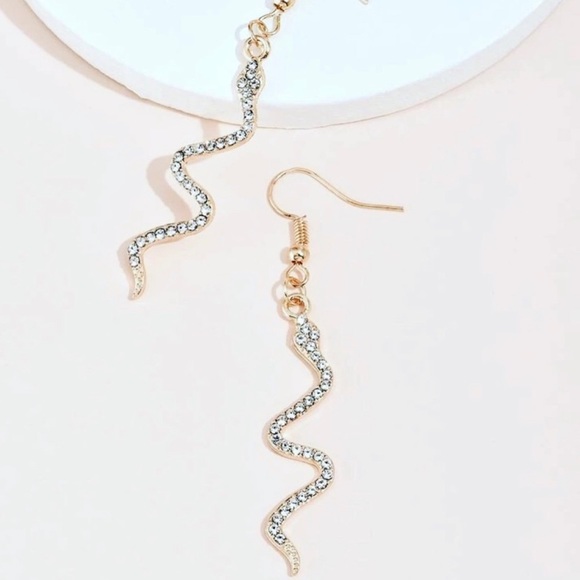 ✨2/$25✨Serpentine Drops✨ - Picture 3 of 4